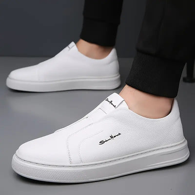 Eleganti Scarpe Slip-On in Pelle per un Look Raffinato