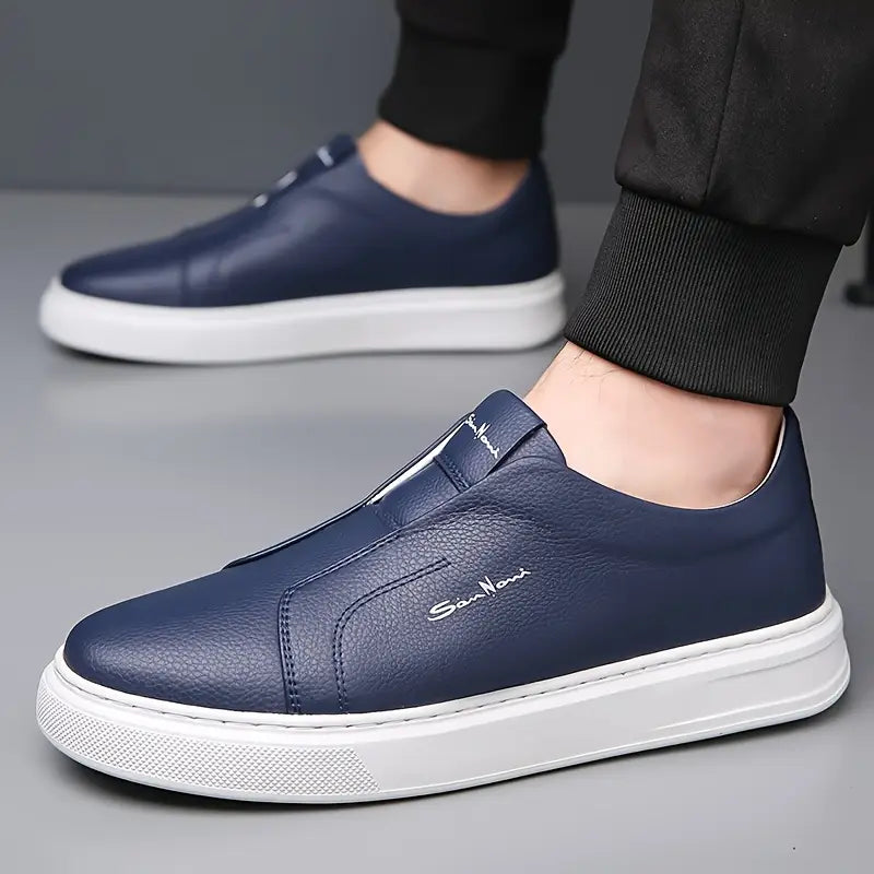 Eleganti Scarpe Slip-On in Pelle per un Look Raffinato