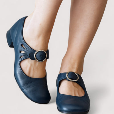 Clara | Elegante scollatura in ecopelle per un look raffinato