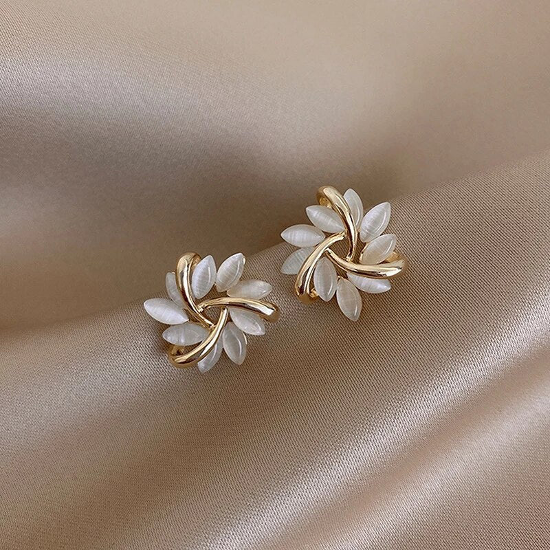 Orecchini Eleganti a Dado in Oro e Argento