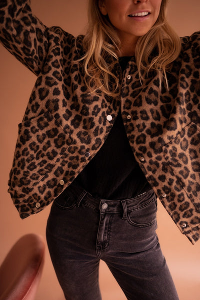 Dascha - Giacca alla Moda con Stampa Leopardata