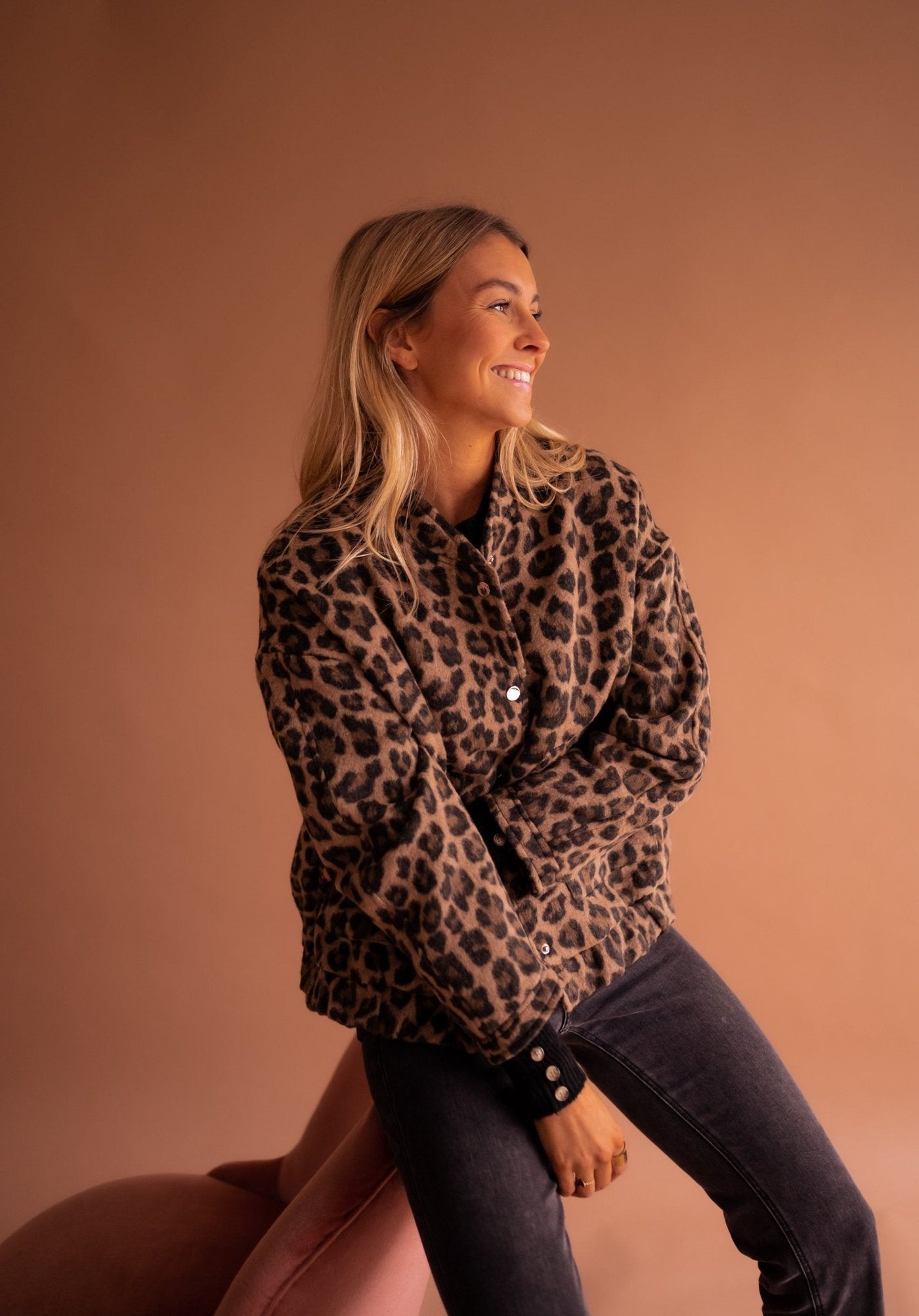 Dascha - Giacca alla Moda con Stampa Leopardata