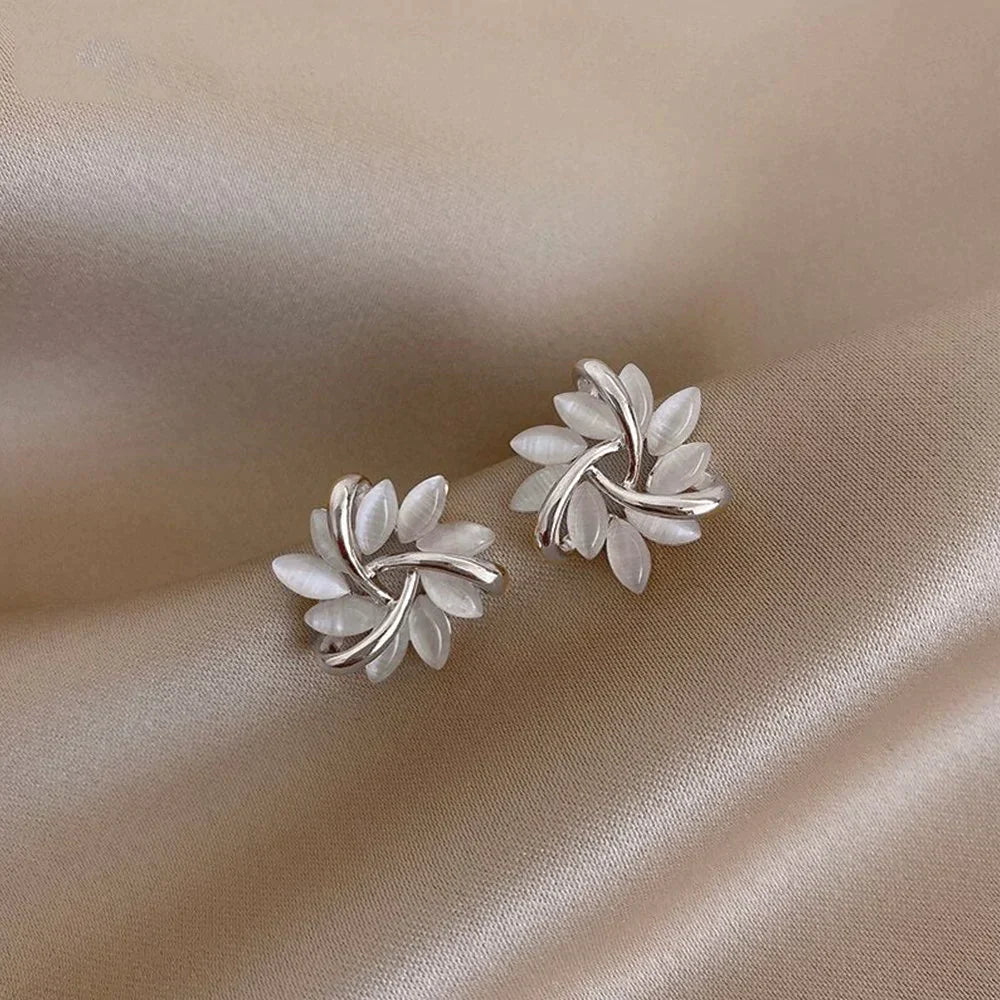 Orecchini Eleganti a Dado in Oro e Argento